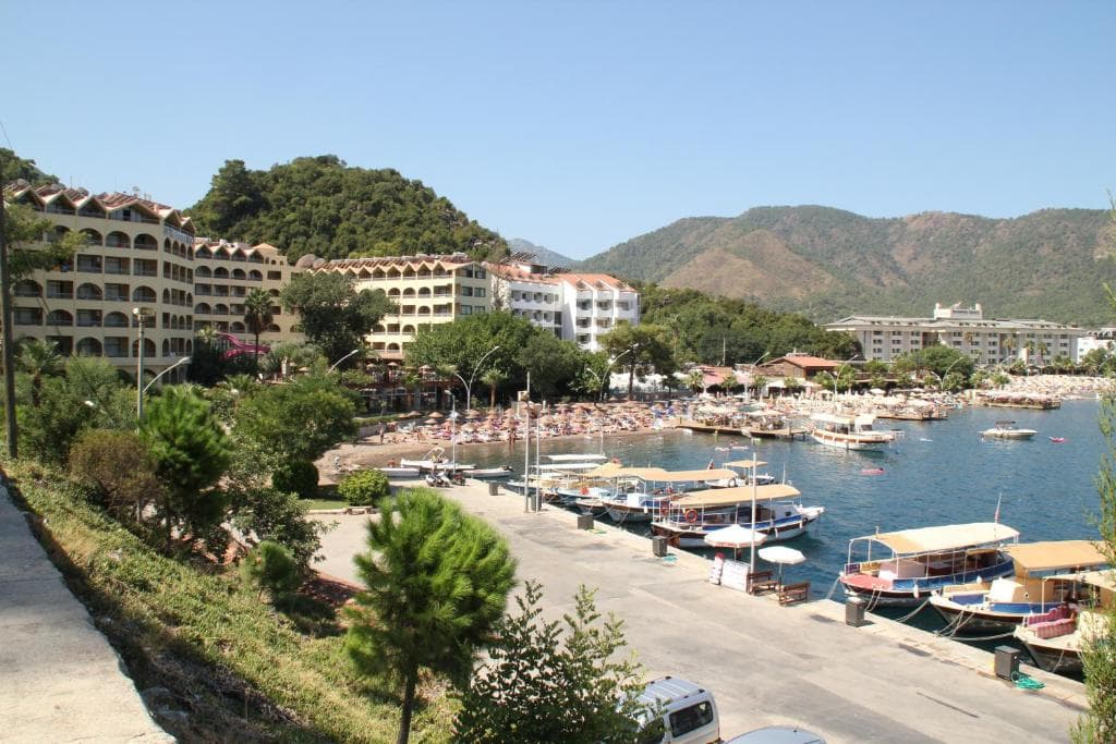 Golmar Beach Hotel - 11