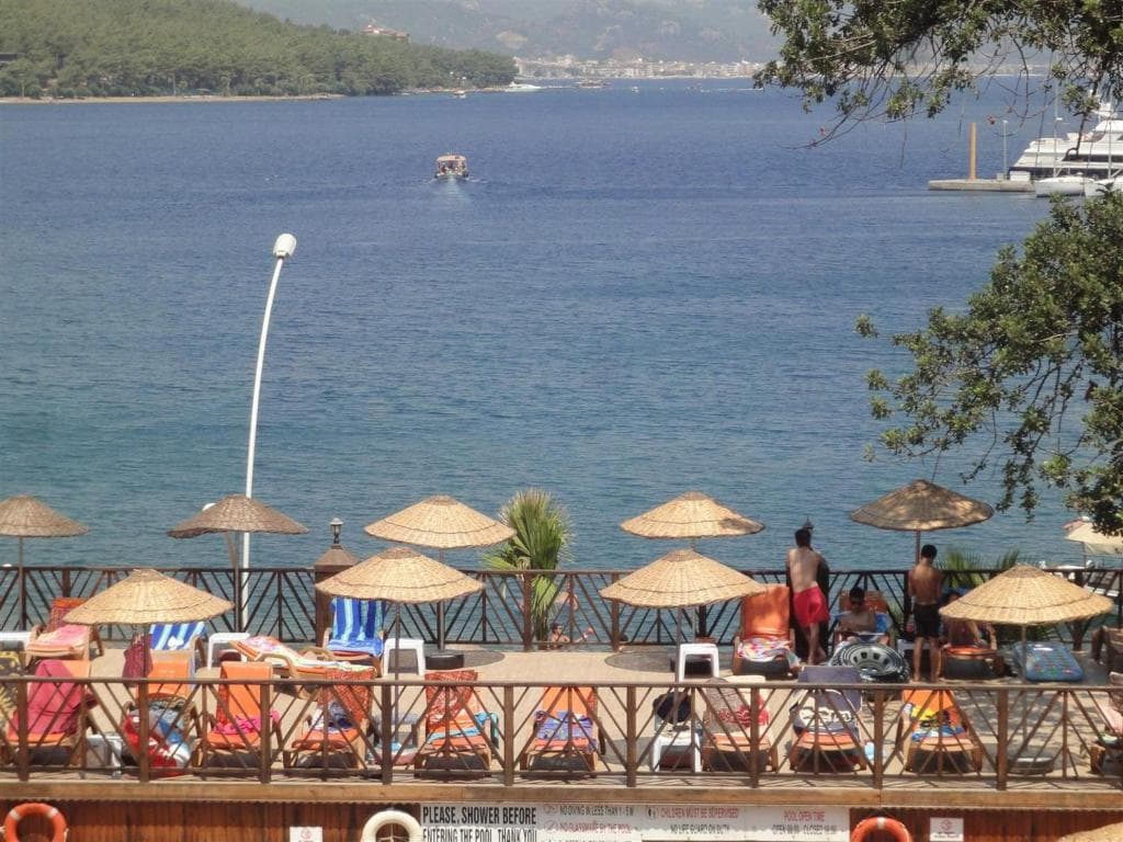 Golmar Beach Hotel - 14
