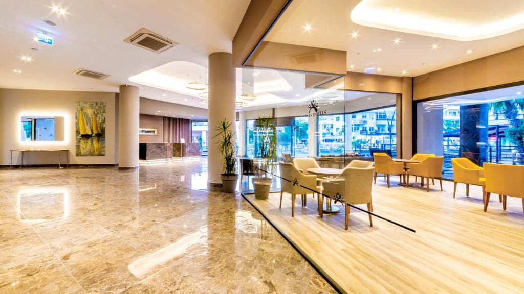 Julian Marmaris - 17