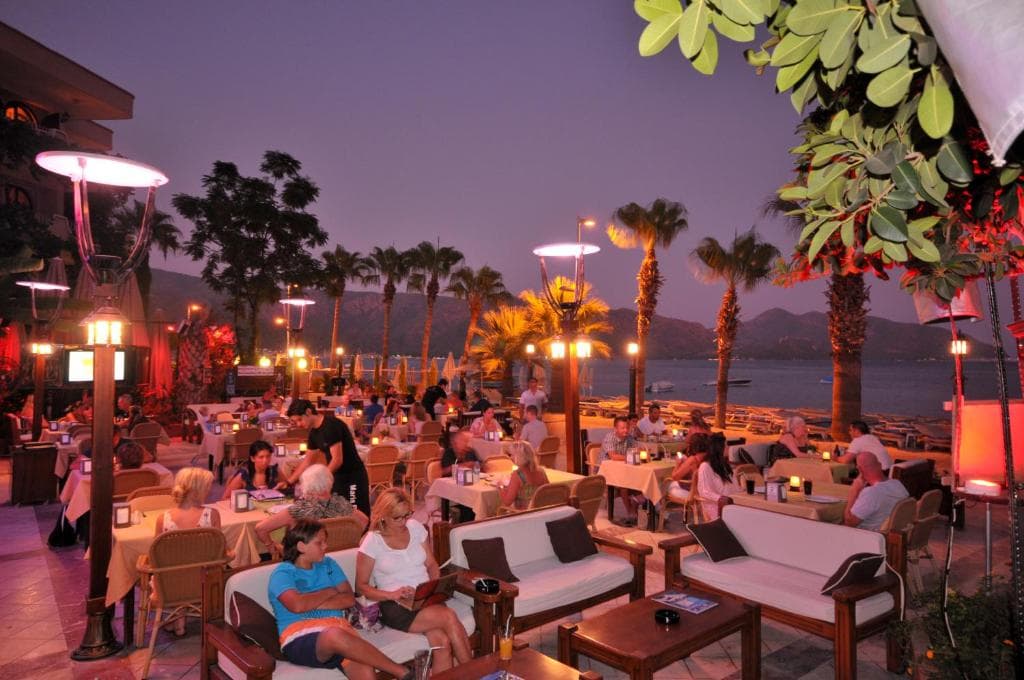 Maris Beach Hotel - 31