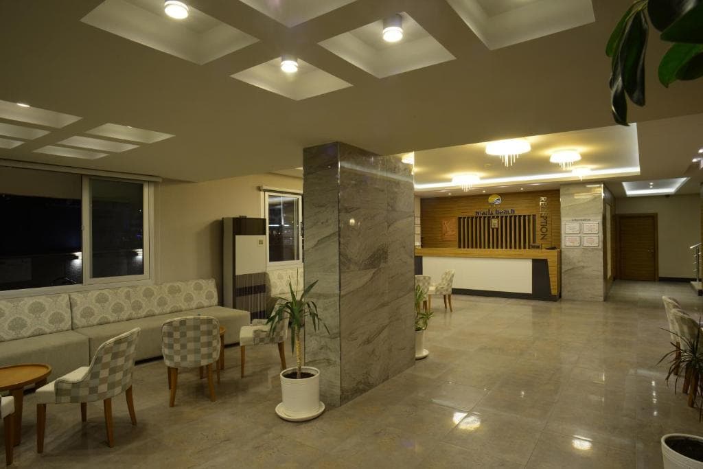 Maris Beach Hotel - 22