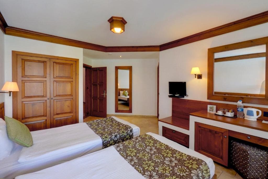 Montana Pine Resort - 5