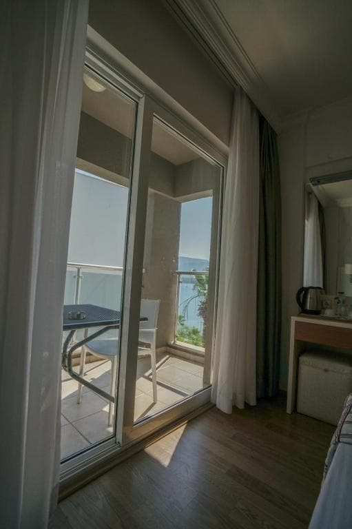 Yunus Hotel - 8