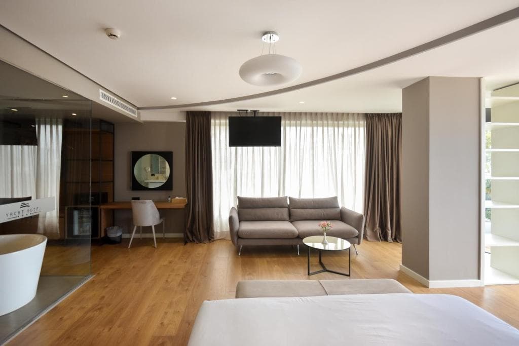 Hotel Yacht - 24