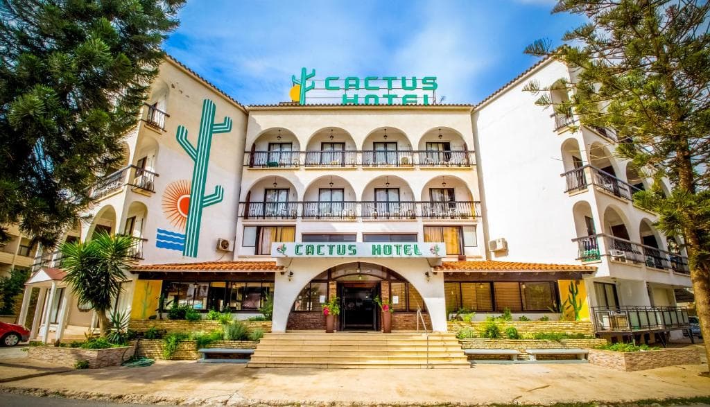Hotel Cactus - 1