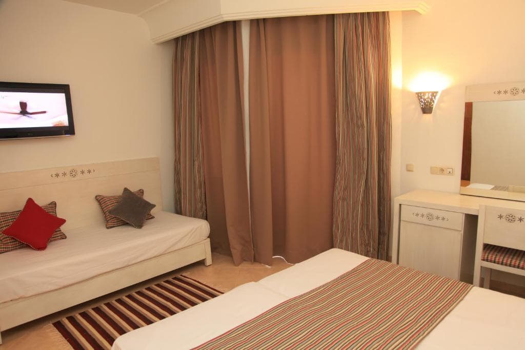 Charter Tunisia - Menara Hammamet - 16