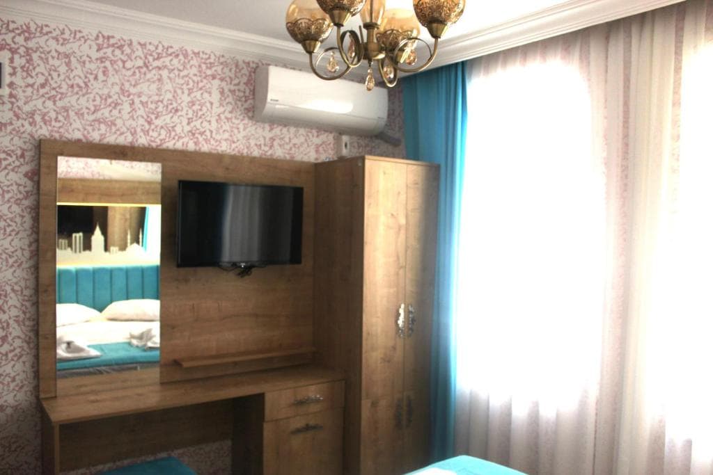 Megaron Hotel - 14