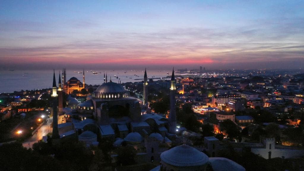 Vogue Supreme Istanbul Hotel - 44