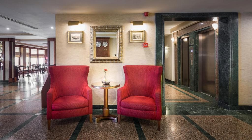 Titanic Comfort Hotel Sisli - 8