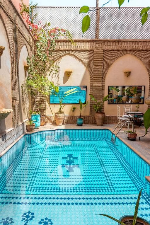 Amani Hotel Suites & Spa - 2