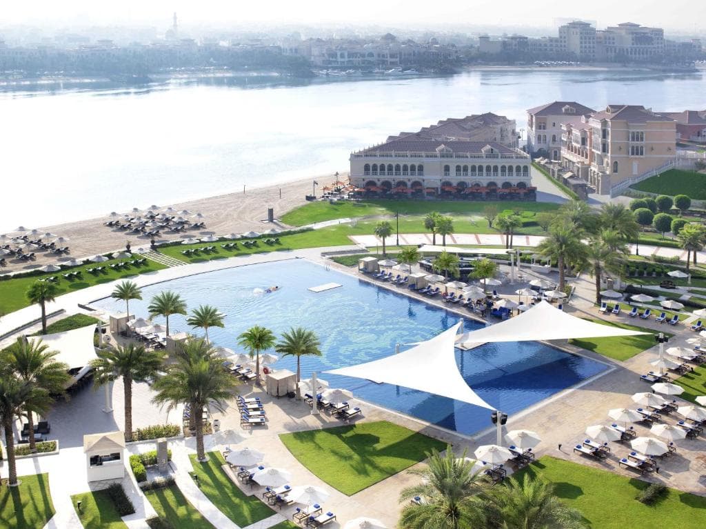 The Ritz-Carlton Abu Dhabi, Grand Canal - 1