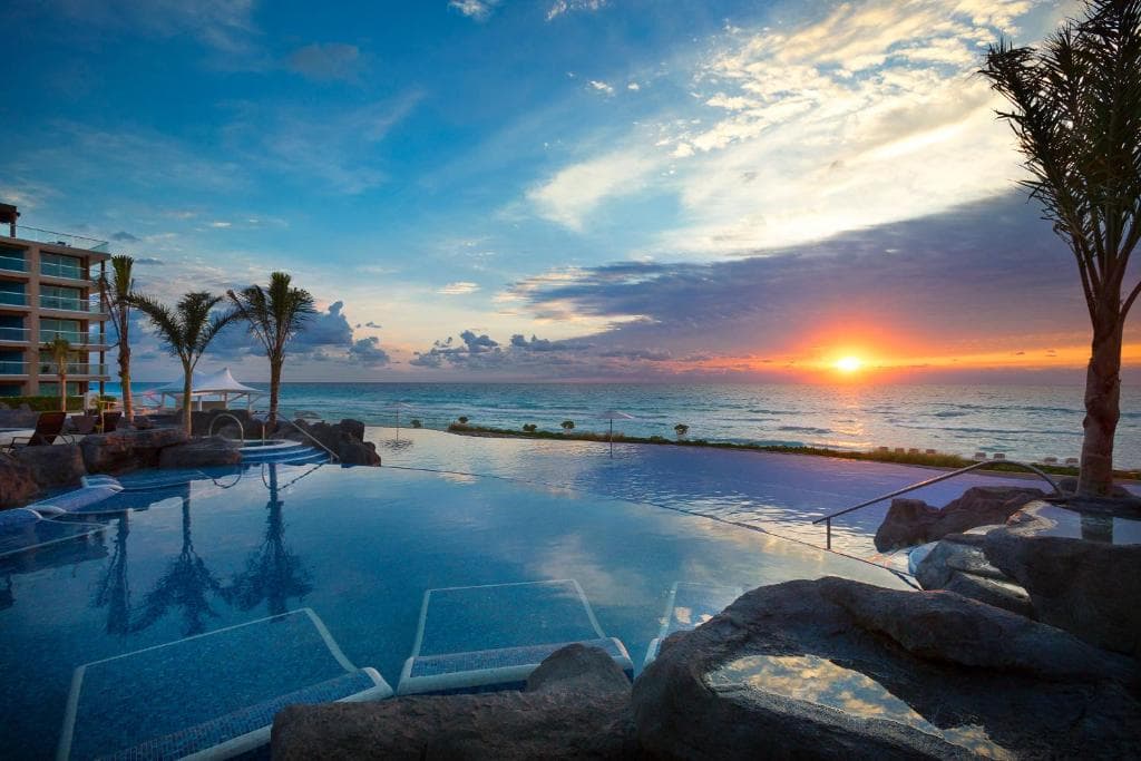 Hard Rock Hotel Cancun - 12