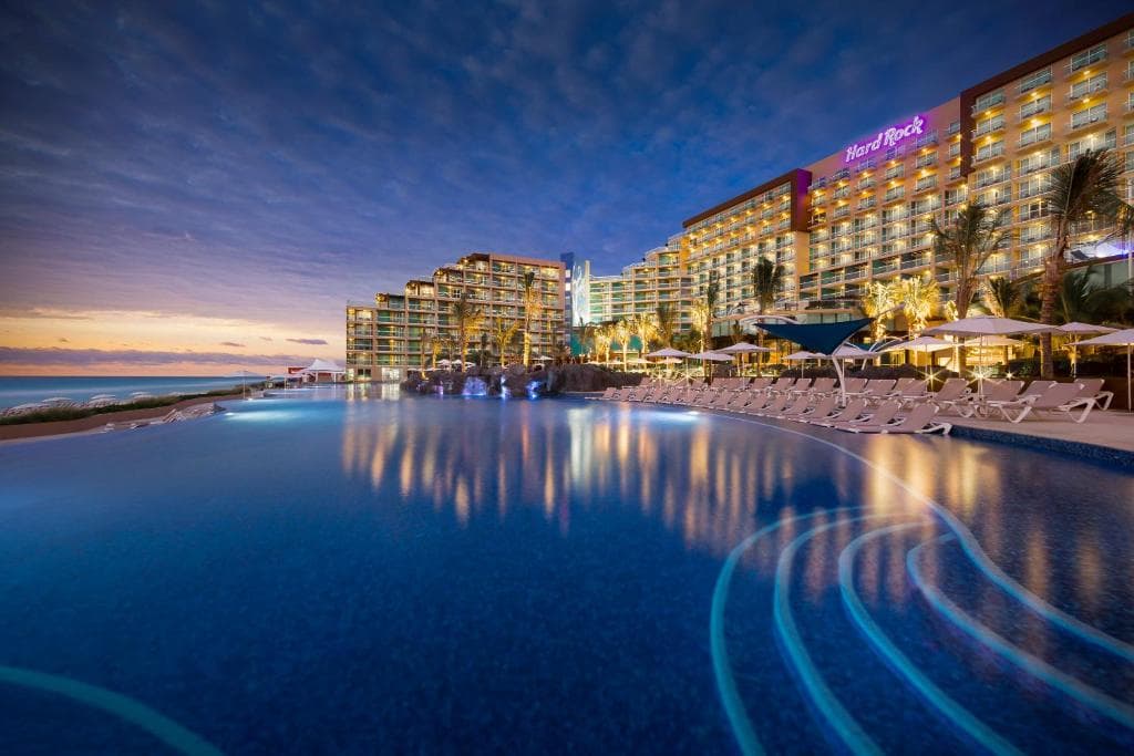 Hard Rock Hotel Cancun - 3