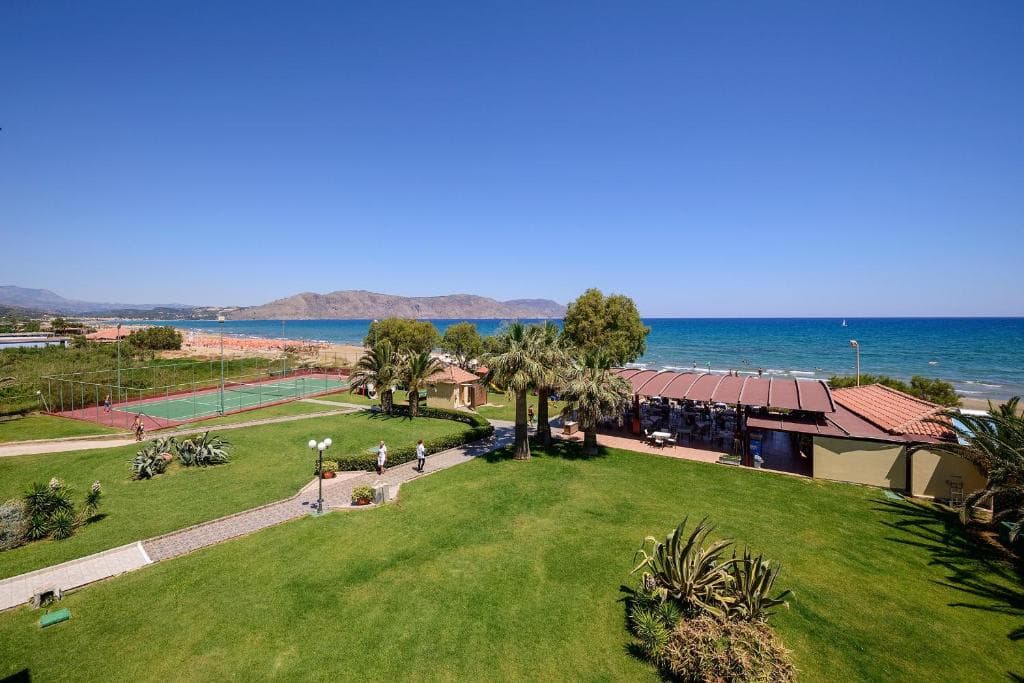 Vantaris Luxury Beach Resort - 9