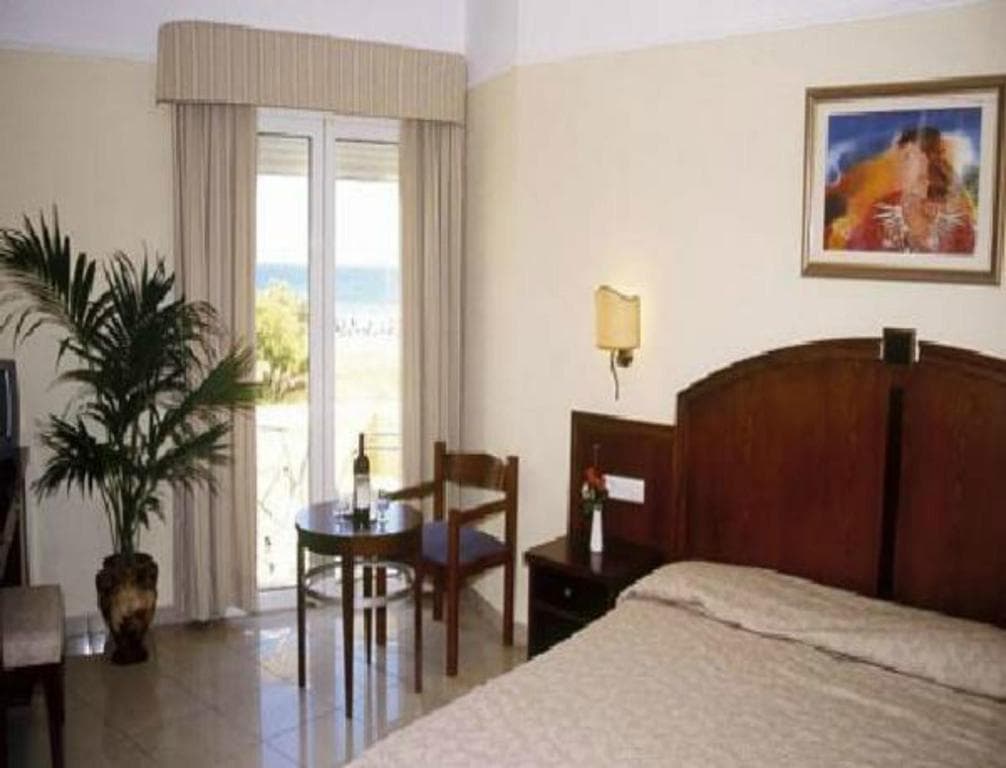 Vantaris Luxury Beach Resort - 36