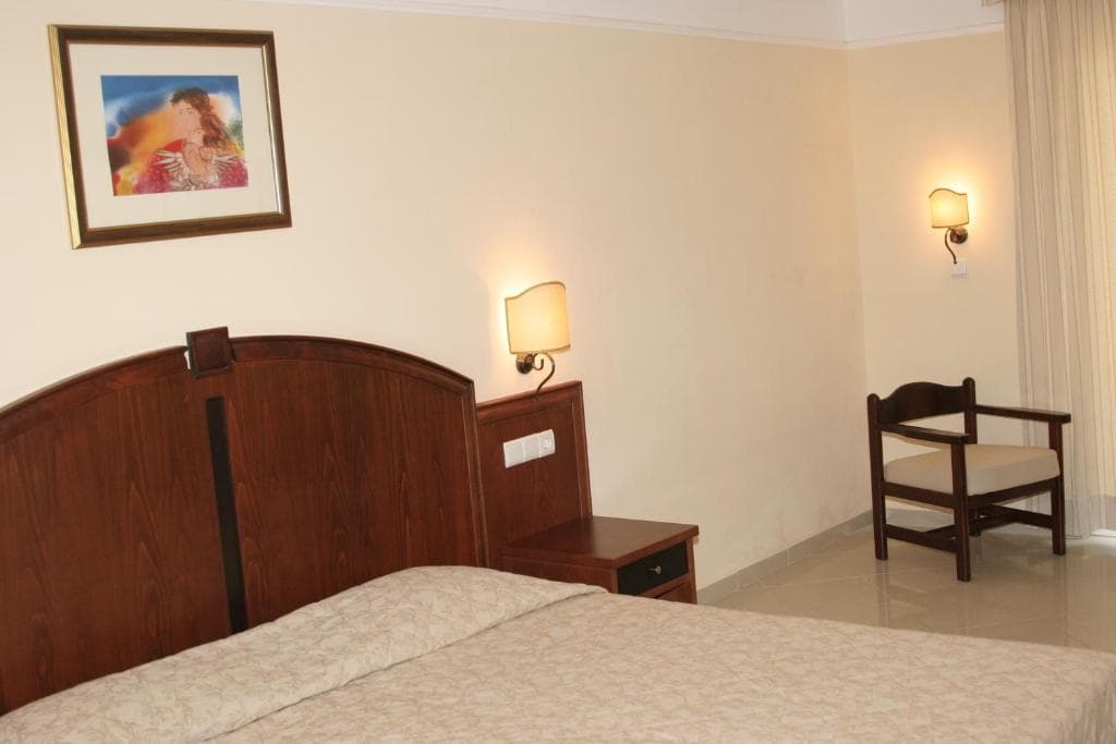 Vantaris Luxury Beach Resort - 7