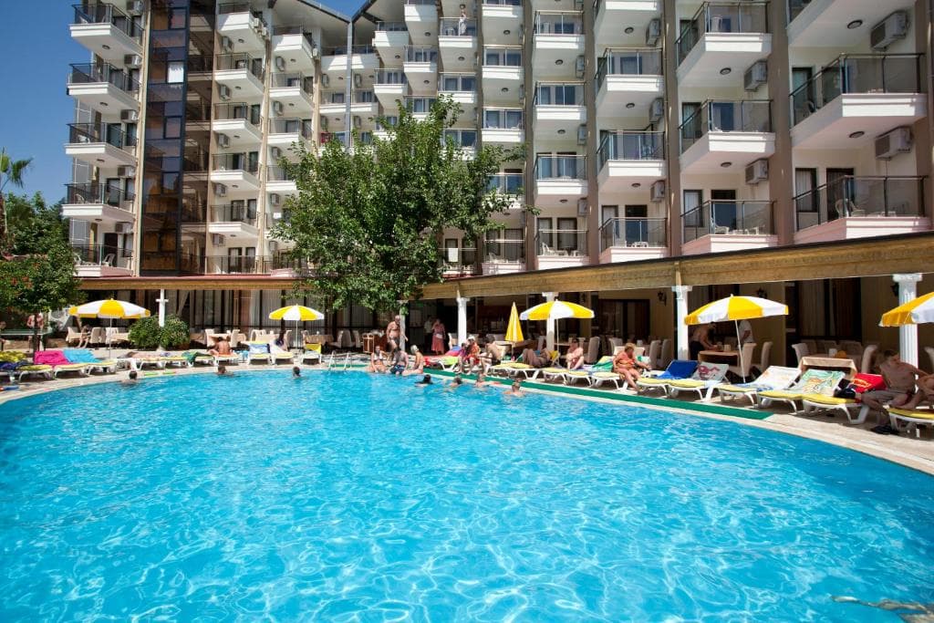 Monte Carlo Hotel - 9