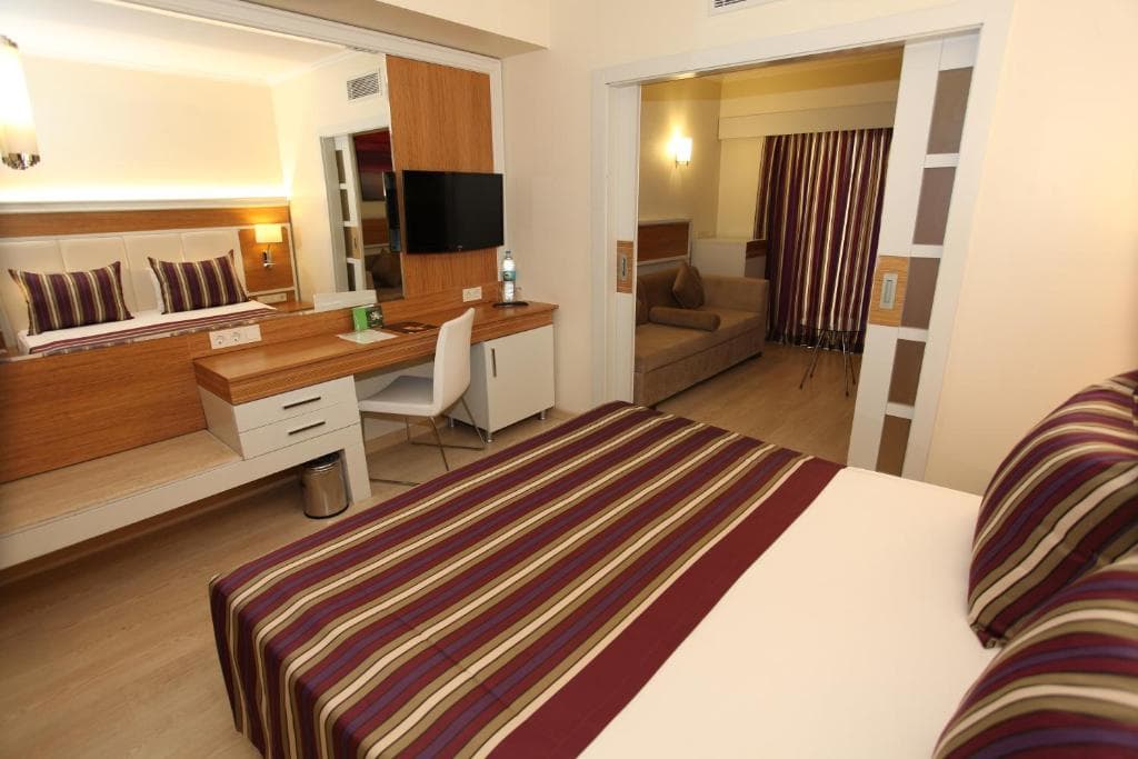 TT Hotels Pegasos Royal - 17