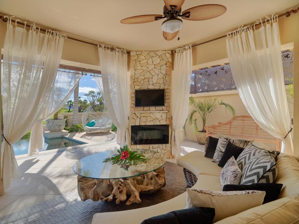 Royal River Luxury - 40