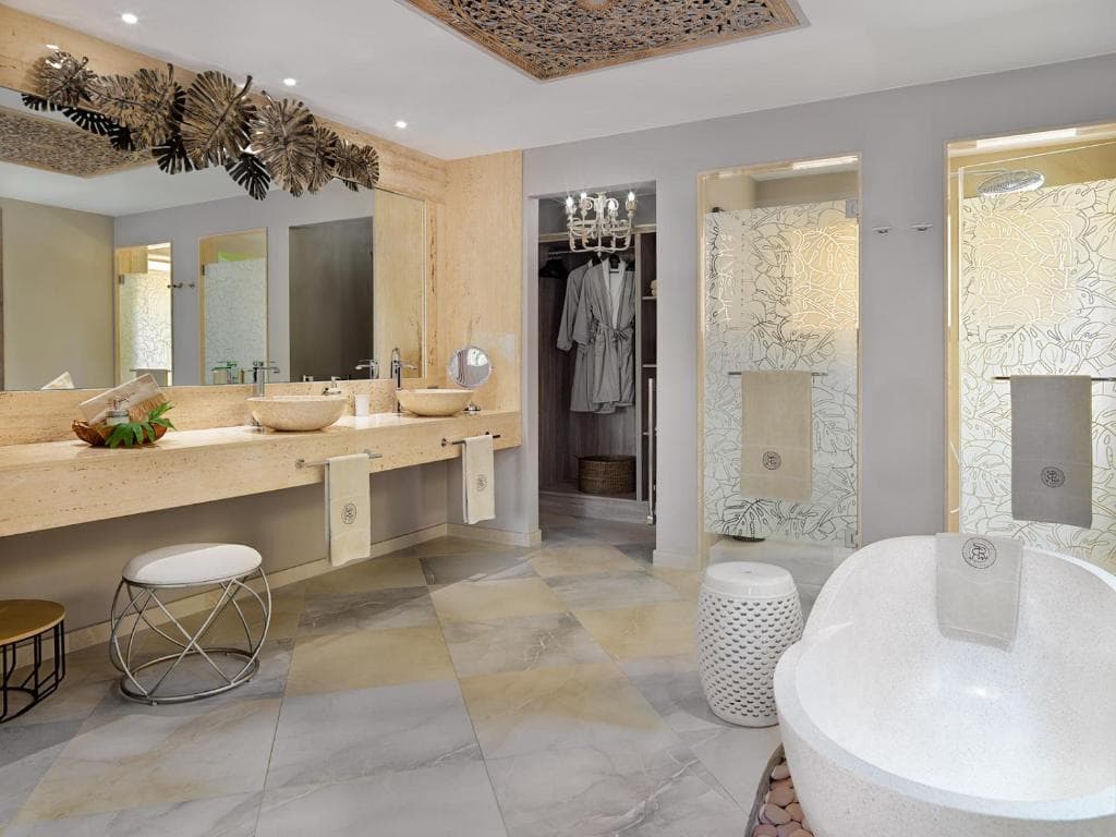 Royal River Luxury - 34