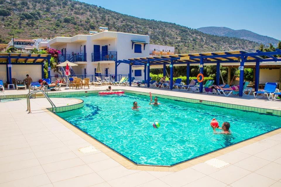 Sergiani Garden Hotel-Apartments - 1