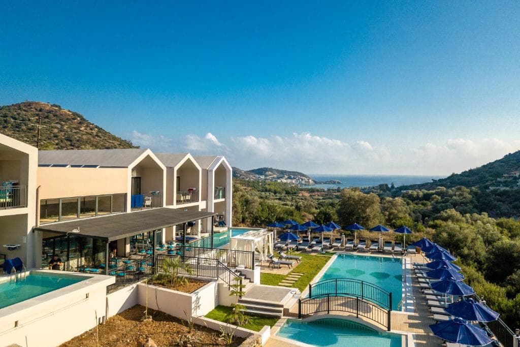T Hotel Premium Suites - 1