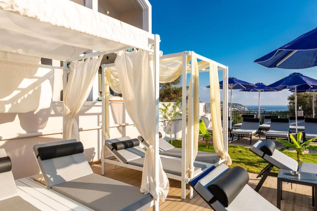T Hotel Premium Suites - 2