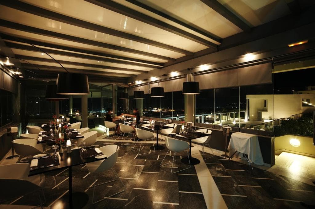 Majestic Hotel - 4