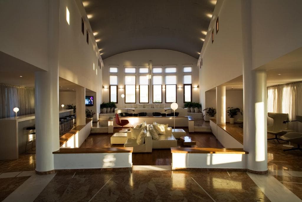 Majestic Hotel - 31