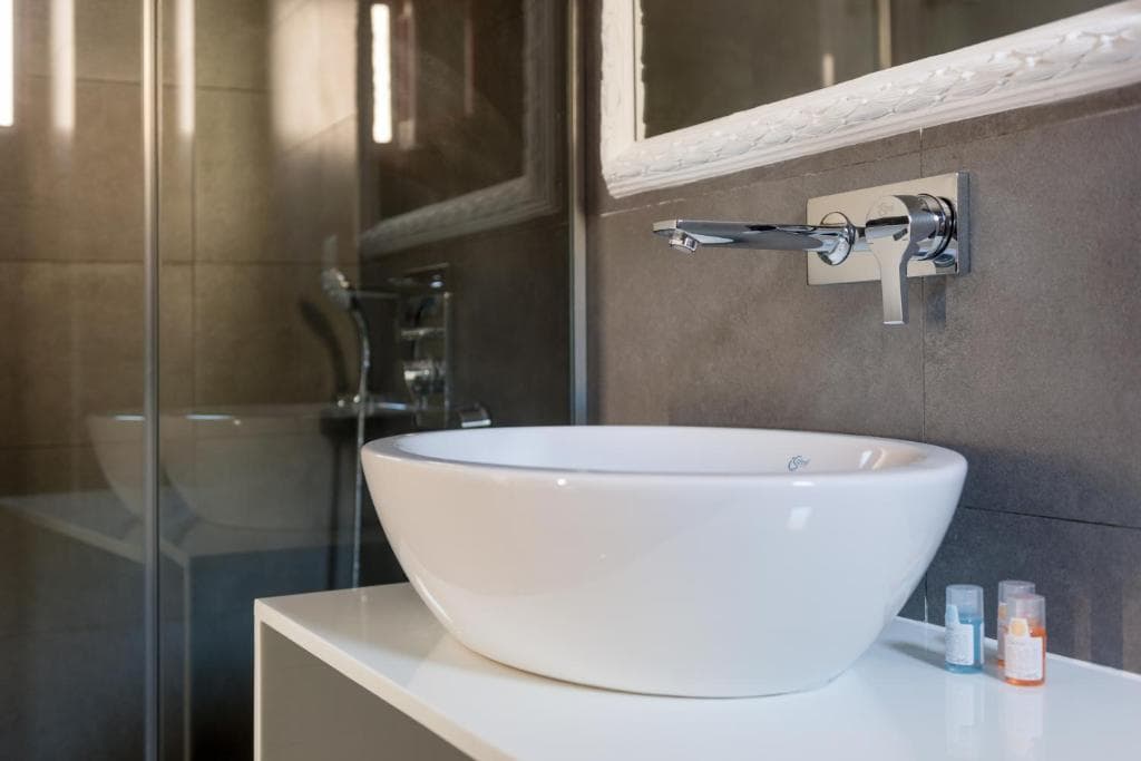 MAR n MAR Crown Hotel & Suites - 16