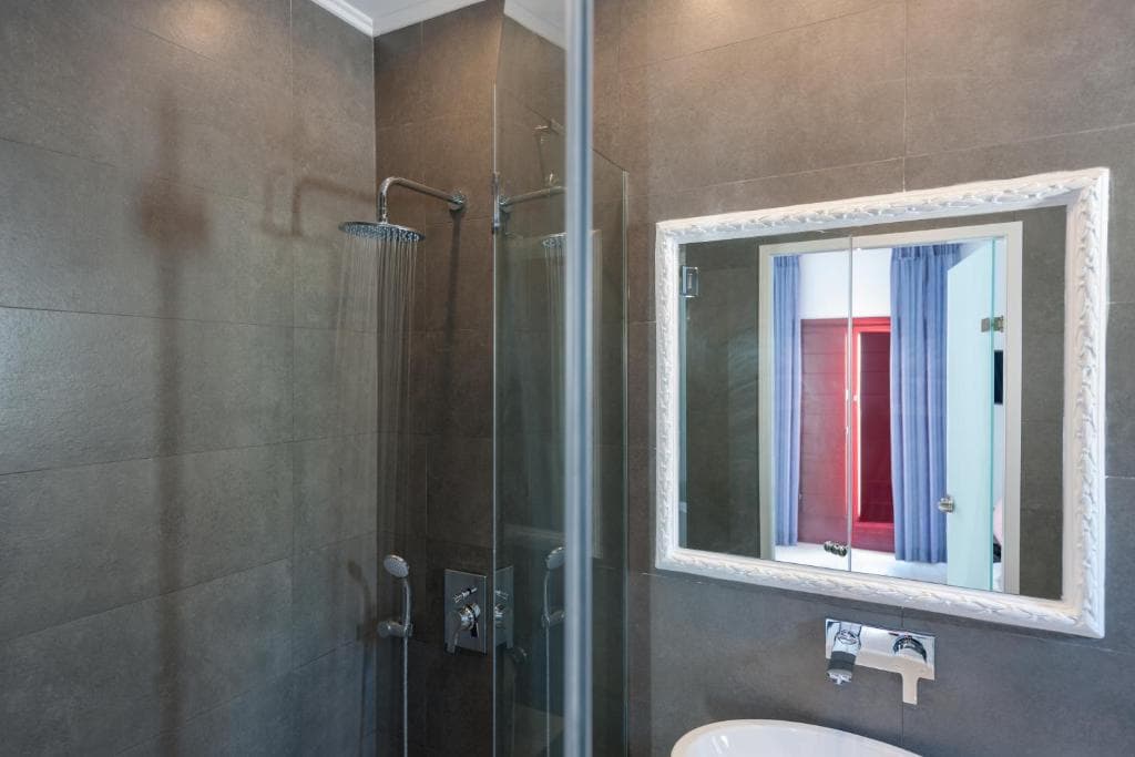 MAR n MAR Crown Hotel & Suites - 20