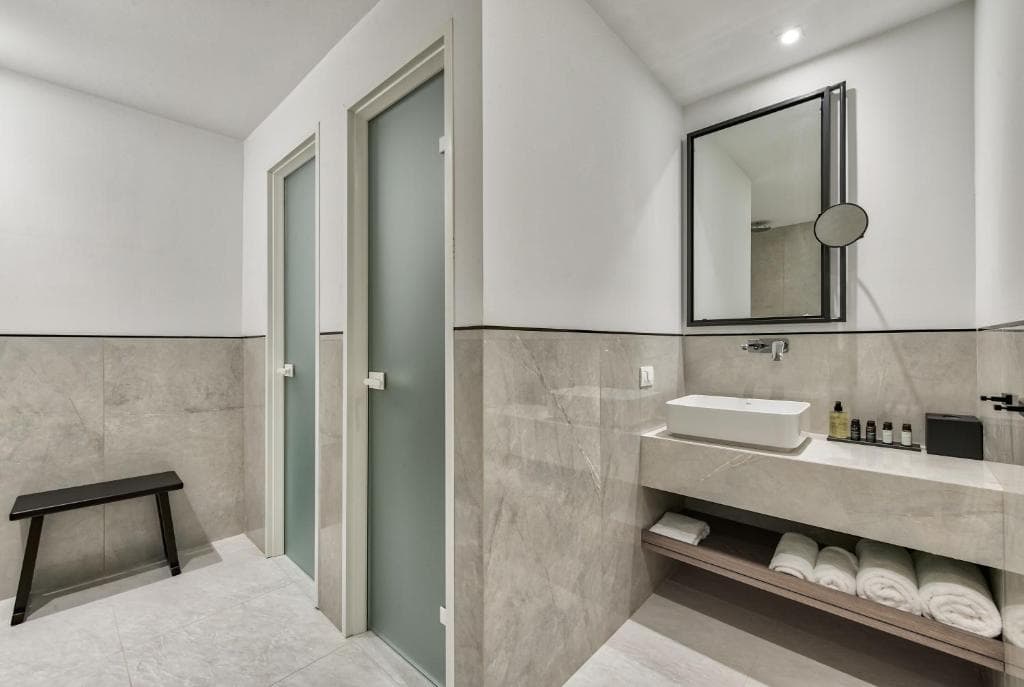 Bitzaro Hotel - 37