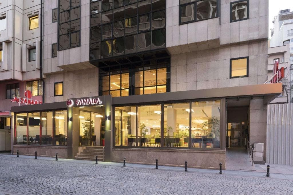 Ramada By Wyndham Istanbul Taksim - 2