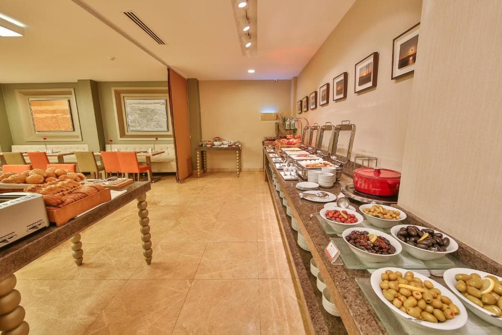 Ramada By Wyndham Istanbul Taksim - 4