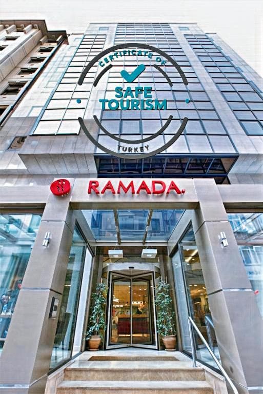 Ramada By Wyndham Istanbul Taksim - 9