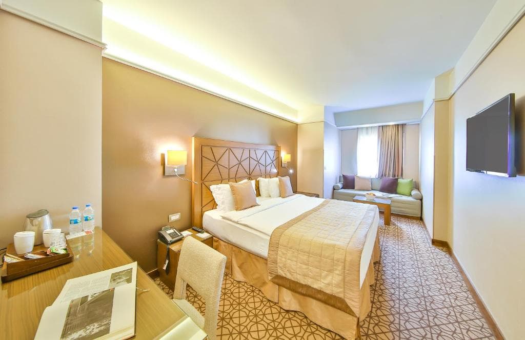 Ramada By Wyndham Istanbul Taksim - 16