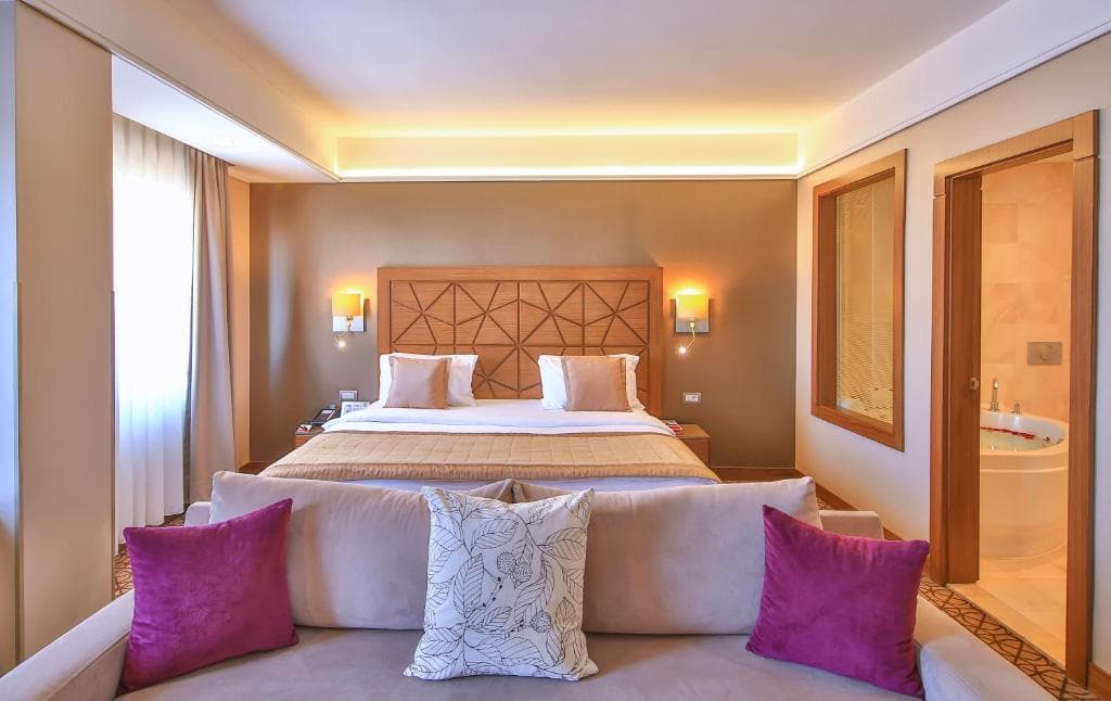 Ramada By Wyndham Istanbul Taksim - 18