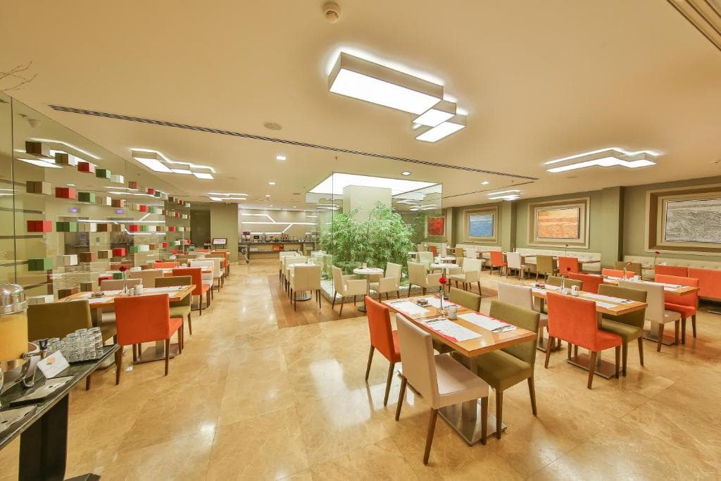 Ramada By Wyndham Istanbul Taksim - 26