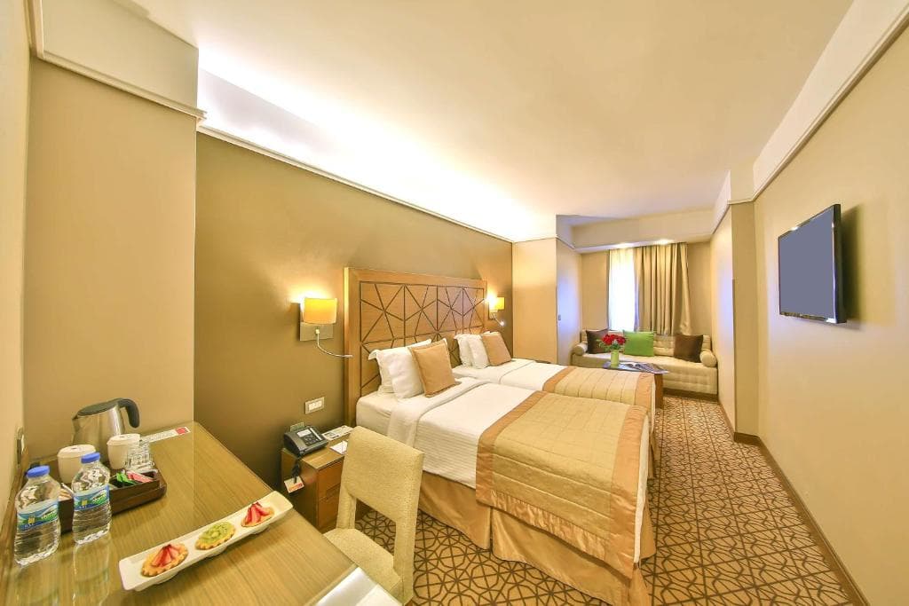 Ramada By Wyndham Istanbul Taksim - 35