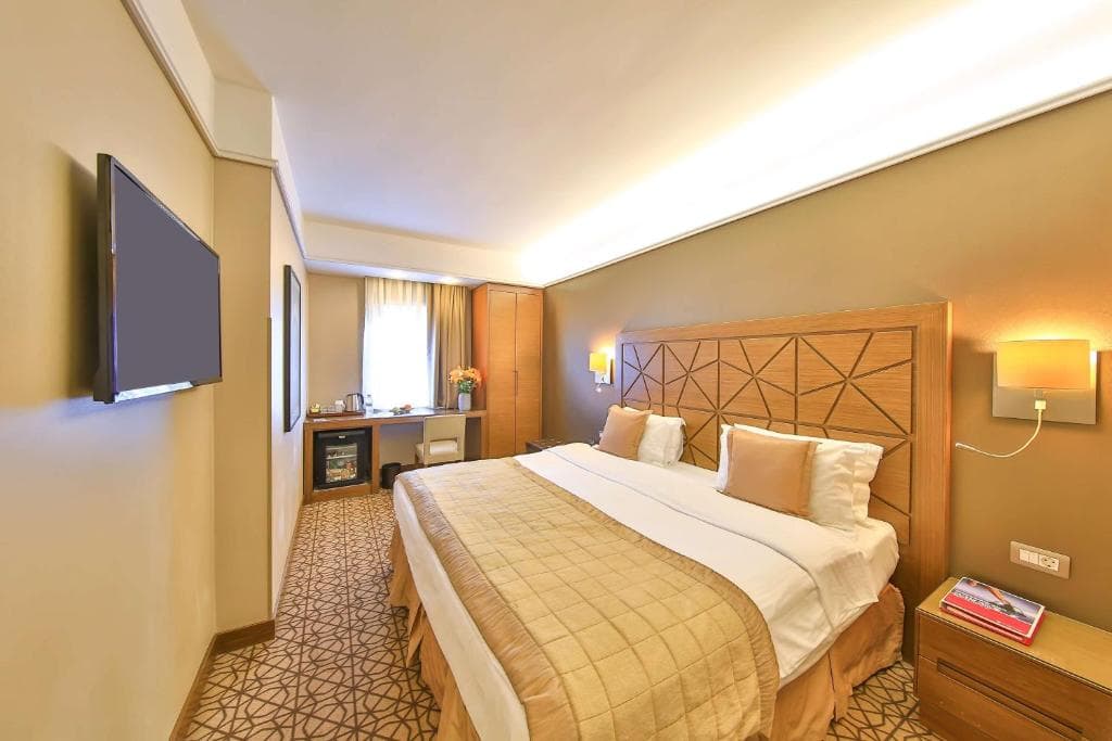 Ramada By Wyndham Istanbul Taksim - 37