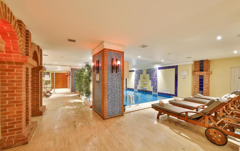 Ramada By Wyndham Istanbul Taksim - 43