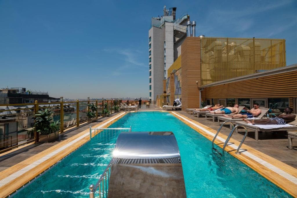 The Peak Hotel - 1