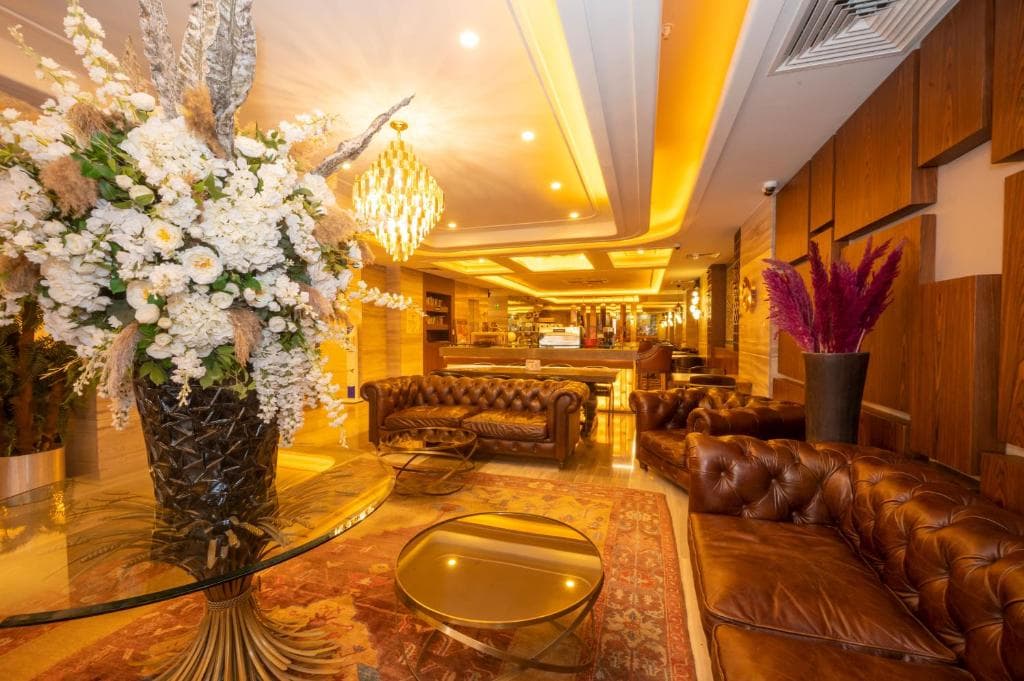 The Peak Hotel - 4
