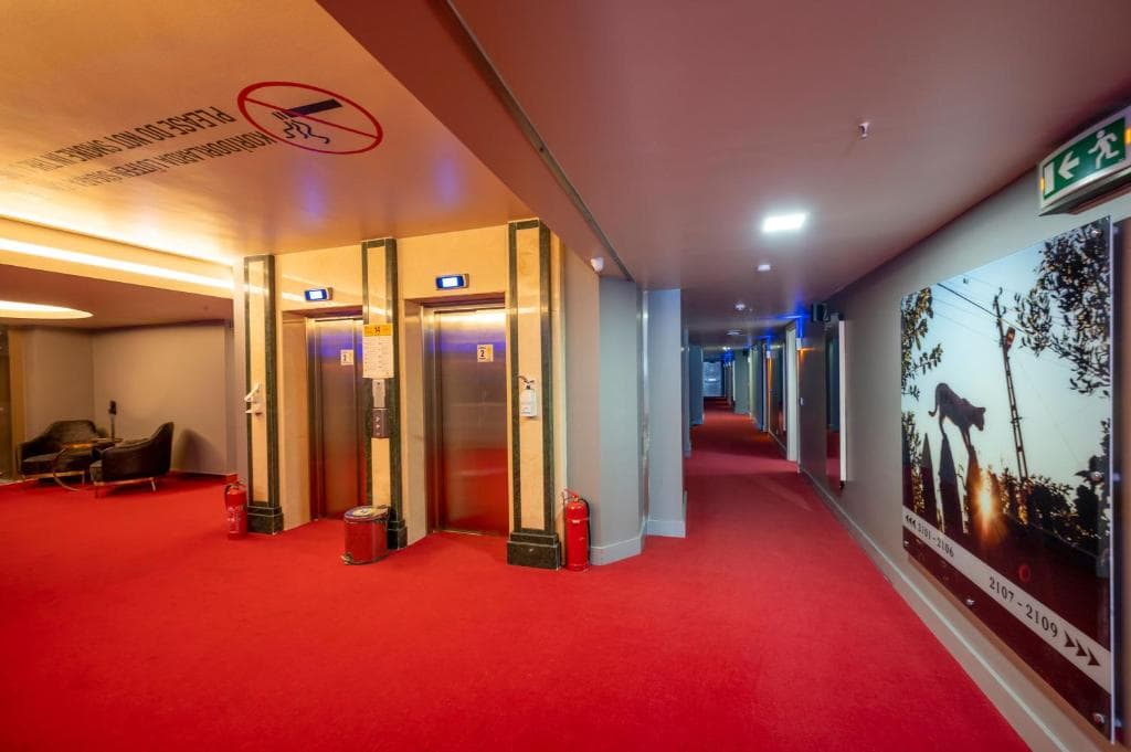 The Peak Hotel - 9