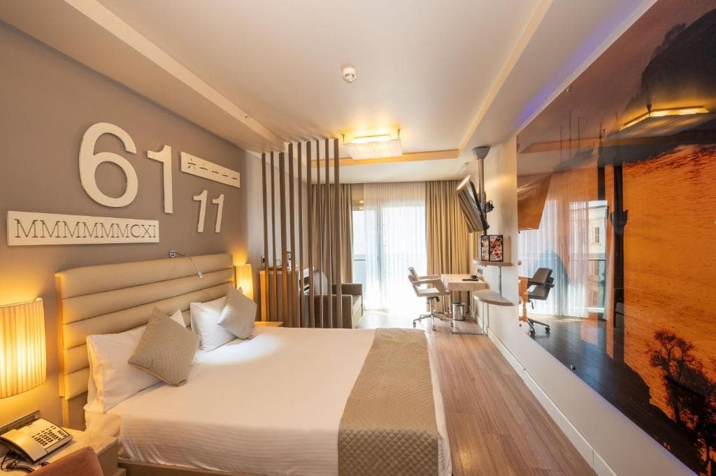The Peak Hotel - 10