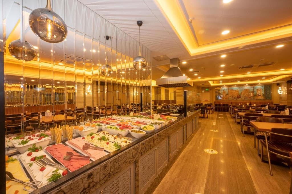 The Peak Hotel - 15