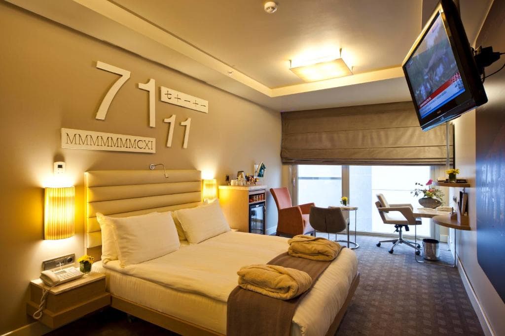The Peak Hotel - 44