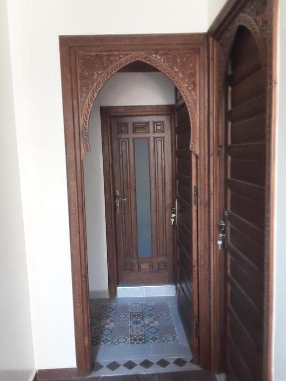 Riad Nouhal - 7