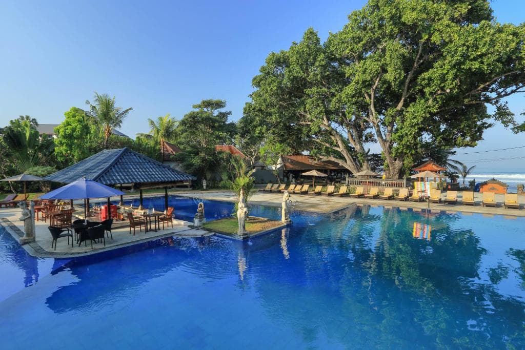Hotel Puri Saron Seminyak - 1