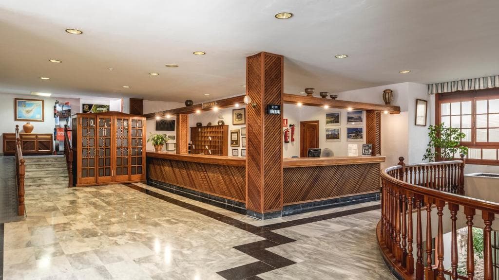 Be Smart Florida Plaza - 13